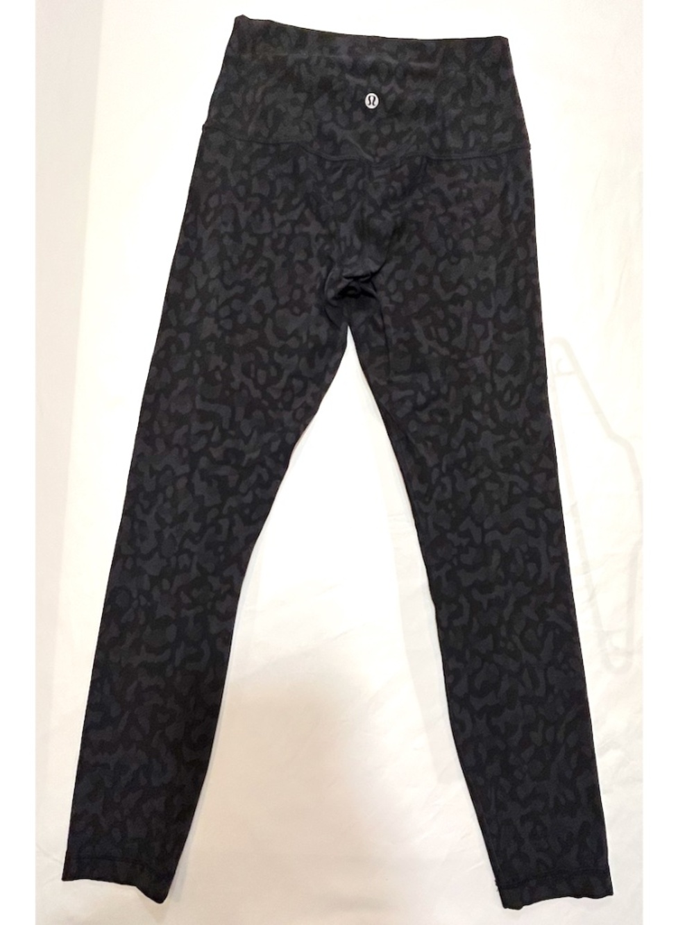 Lululemon Align leggings - size 6